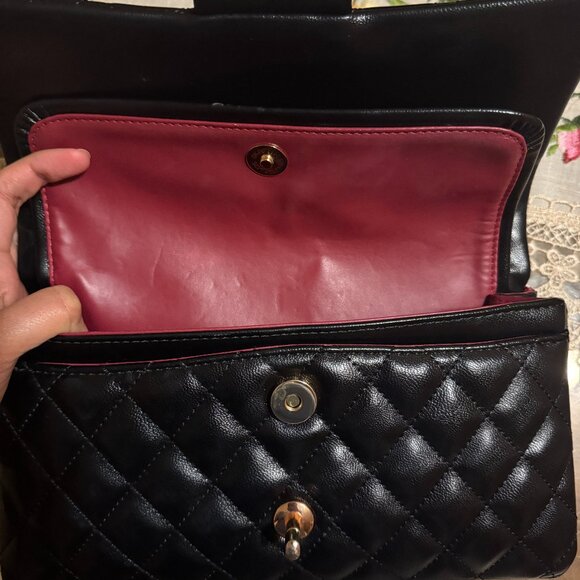 ***EXCELLENT BLACK GOLD CHANEL BAG (USED) - Picture 4 of 4